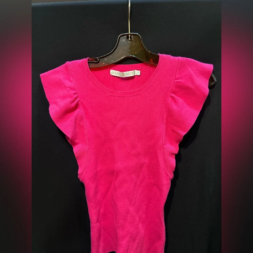 RORY TOP Rib Knit Ruffle Tee size small - Picture 7 of 8